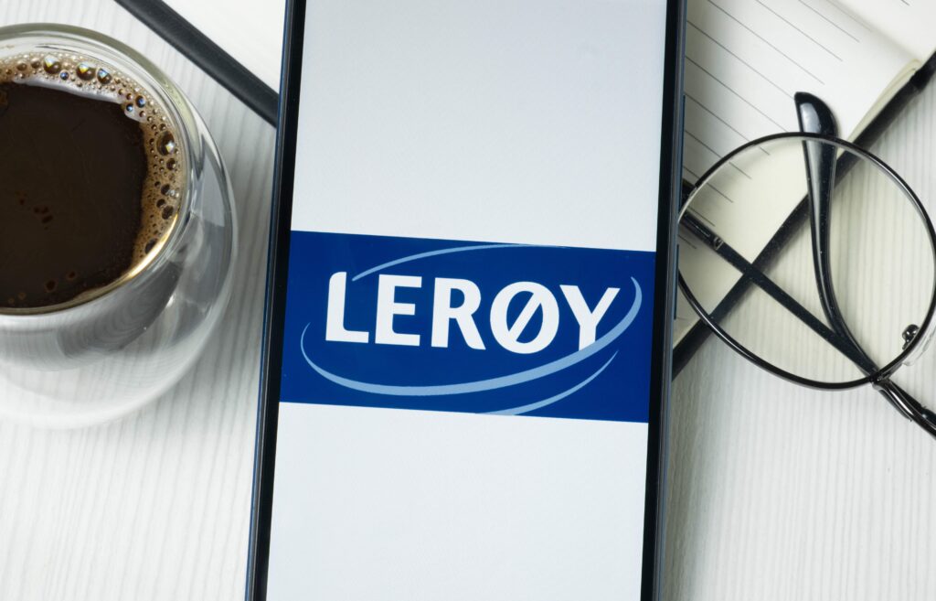 Lerøy logo on a mobile phone